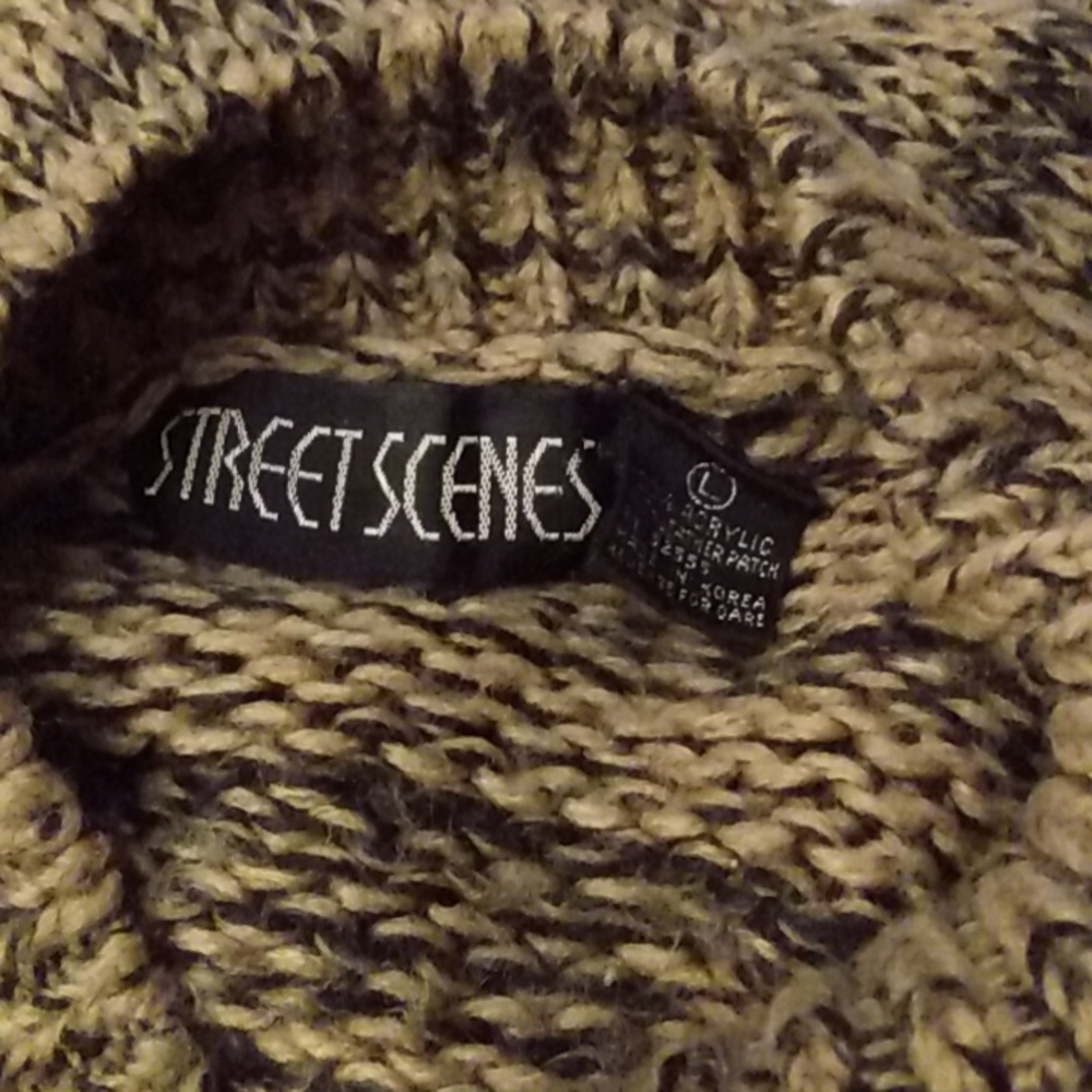 Women's Men's Size Large Brown Sweater.